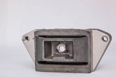 Metal araba beyaz üzerine izole