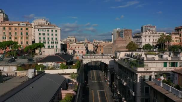 Vista aérea. Génova Paisaje urbano del casco antiguo . — Vídeo de stock