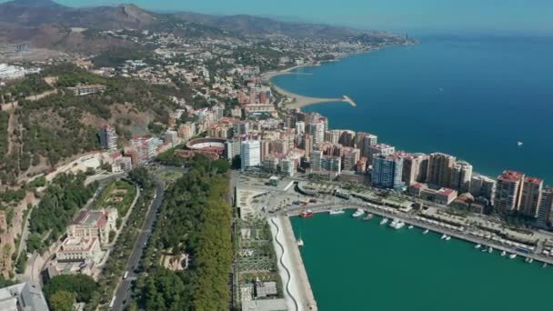Malaga jest miastem portowym na południu Hiszpanii Costa del Sol. — Wideo stockowe