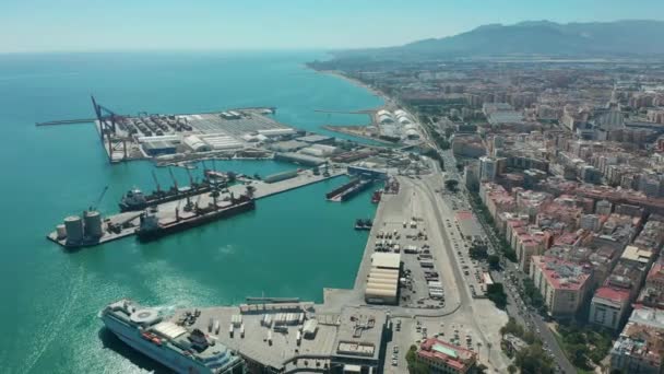 Widok z lotu ptaka. Port w Maladze. Malaga, Andaluzja, Hiszpania. — Wideo stockowe