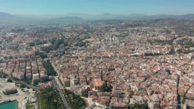 Hava görüntüsü. Malaga İspanya 'daki binalar. Malaga bir liman şehri.