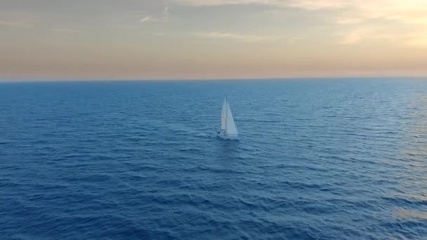 Aerial view. Yacht sailing on opened sea on speed in windy day. — 비디오