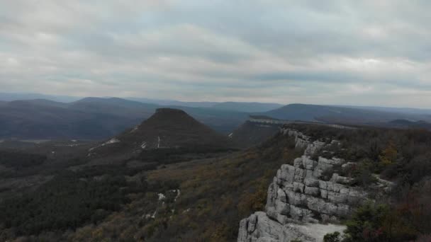 Rovine Della Città Vecchia Sullo Sfondo Dei Vulcani — Video Stock