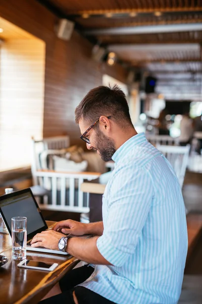 Arbeit in einem Café — Stockfoto