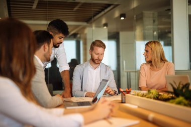 Toplantı devam ediyor