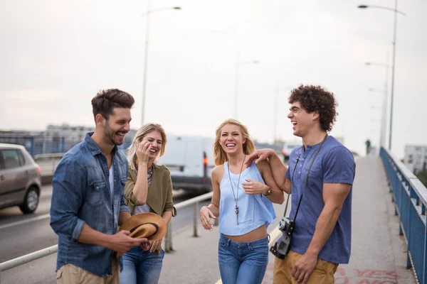 Vacanza con gli amici — Foto Stock