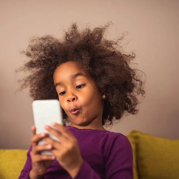 Girl making a selfie — Stock Photo, Image