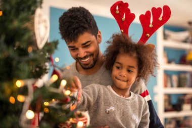 bir Noel ağacı süsleme