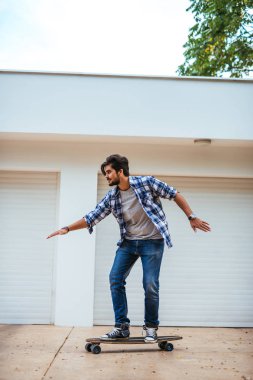 Hünerlerini gösterilen