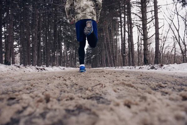 Running on a winter day — Stock Photo, Image