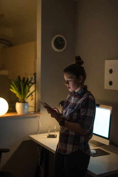 Je härter man arbeitet, desto erfolgreicher wird man! — Stockfoto