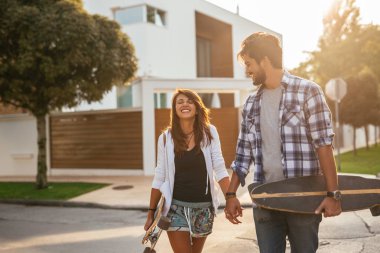 Seninle beraberken gülme durduramaz! 