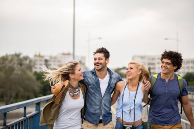 Arkadaşlık büyük bir şeydir