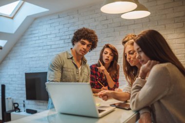 Bu fikir hakkında ne düşünüyorsun?