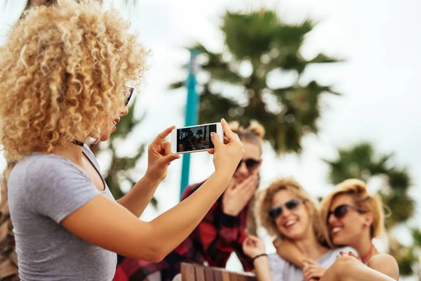 Het maken van vakantiefoto 's — Stockfoto