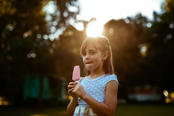 Semua orang suka es krim — Stok Foto