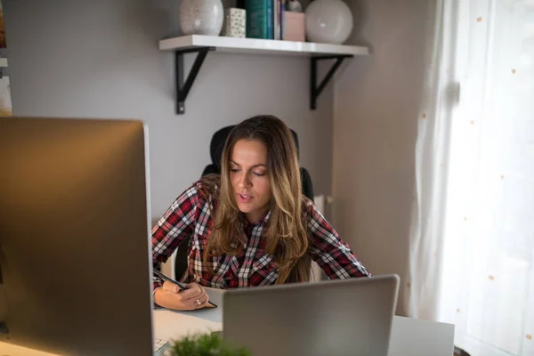 Zo veel werk aan de winkel — Stockfoto