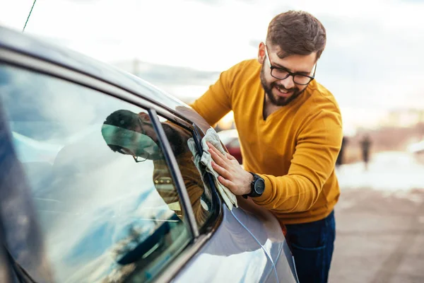 The car will be spotless when it's done! — Stock Photo, Image
