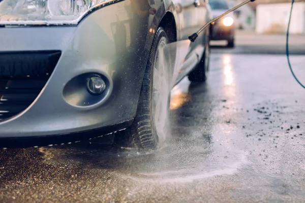 El cuidado del coche —  Fotos de Stock