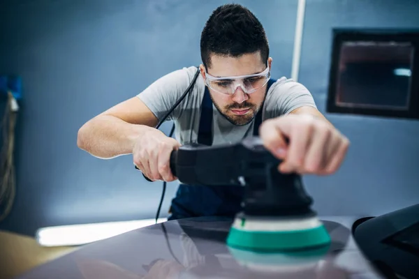 Doing a car polish — Stock Photo, Image