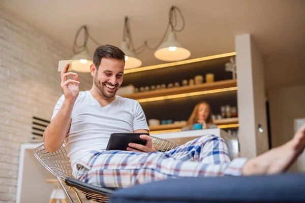 Einkaufen von zu Hause aus — Stockfoto