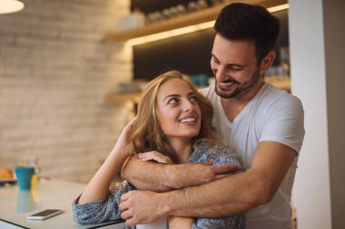 Bir kucaklama paylaşımı