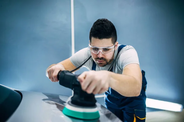 Doing a car polish — Stock Photo, Image