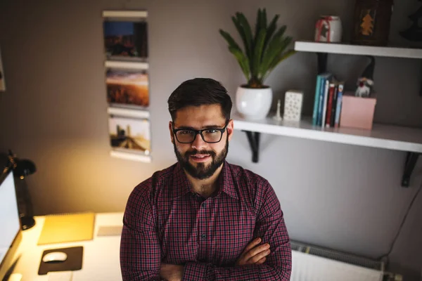 Joven empresario masculino — Foto de Stock