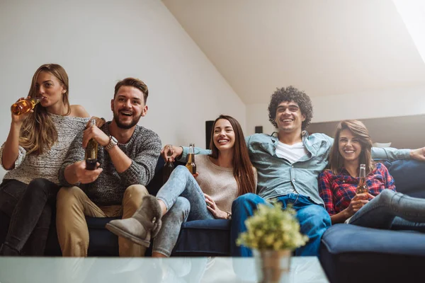 Beste vrienden en goede tijden! — Stockfoto