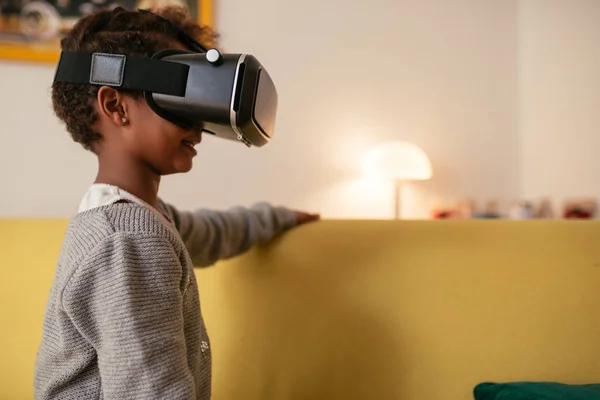La realidad virtual es un verdadero aburrimiento — Foto de Stock