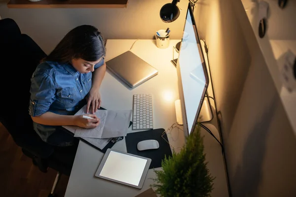 Criando sucesso para si mesma — Fotografia de Stock