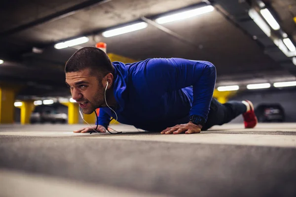 Llevando su entrenamiento al siguiente nivel —  Fotos de Stock