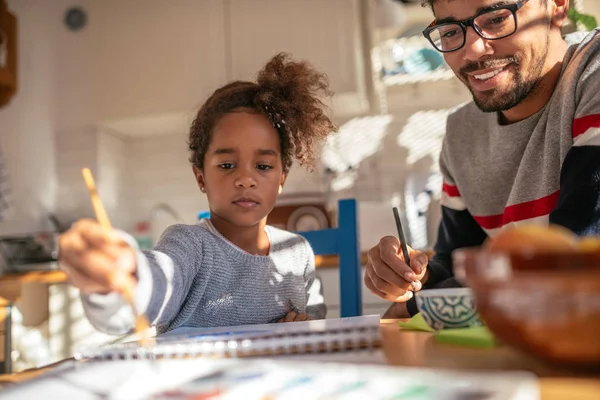 Vinculación a través de creatividad — Foto de Stock