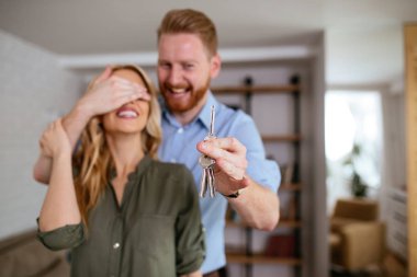 Güzel yeni evimize hoş geldiniz!