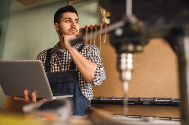 Yaratıcı olmak gerekir