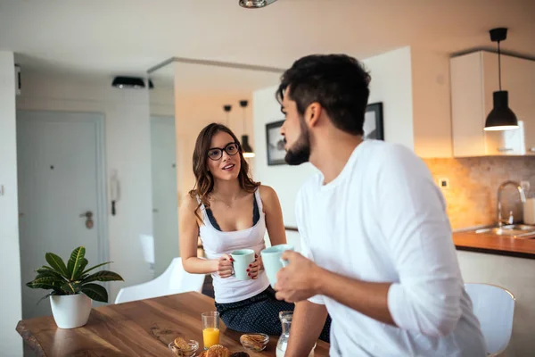 Breakfast provides them with energy — Stock Photo, Image