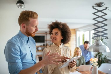 Ekip çalışması firmamız başarısı için hayati önem taşımaktadır