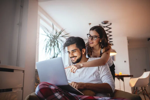 Do the little things that make each of you smile — Stock Photo, Image