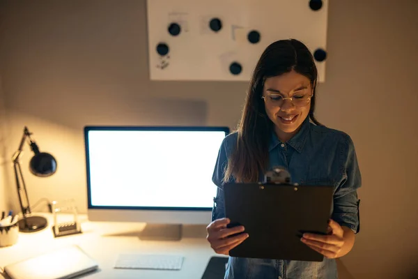 Hacer negocios con una actitud relajada — Foto de Stock