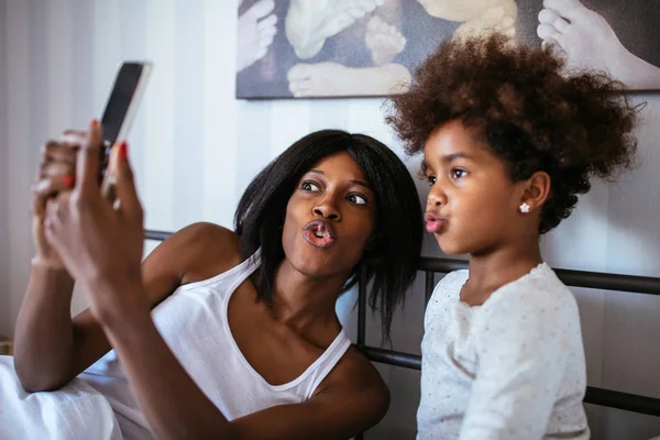 Esas mañanas con mamá —  Fotos de Stock