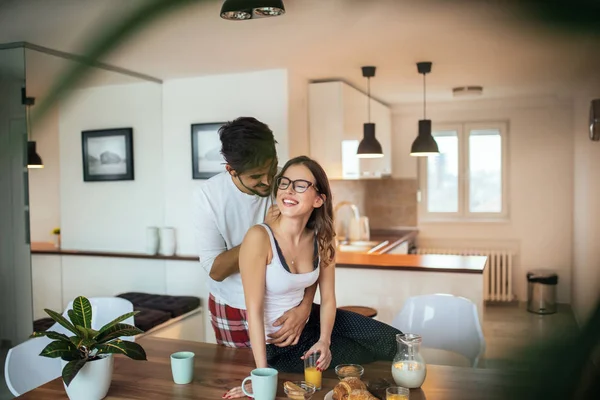 Bonding over breakfast — Stock Photo, Image