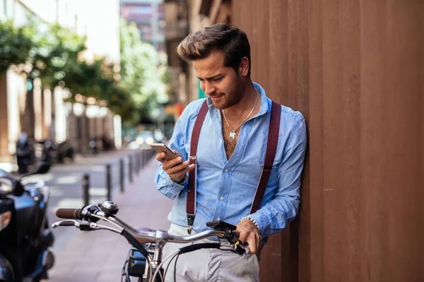 SMS in der Stadt — Stockfoto