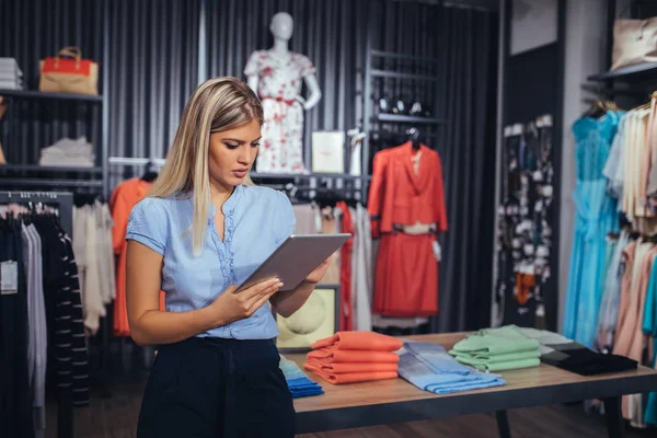 Shopping is a way of life — Stock Photo, Image