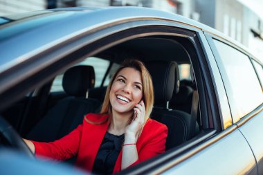 Bir dakika içinde orada olacağım!