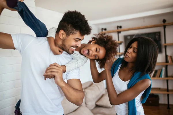 Füllen des Lebens des jeweils anderen mit endlosen Mengen Liebe — Stockfoto