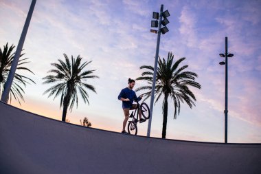 Yeni becerileri pratik