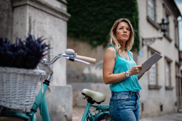 Be a traveler, not a tourist! — Stock Photo, Image