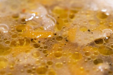 Makro. Et parçalı tavuk suyu..