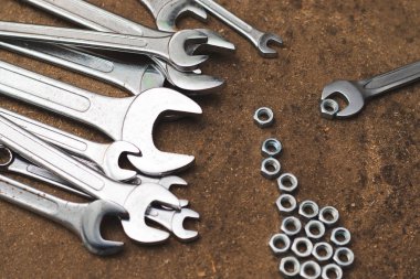 Yeni anahtarlar seti. Yakın plan..