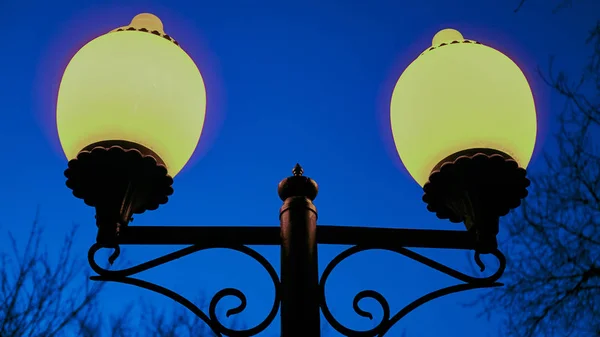 Farol Calle Pequeño Cielo Azul Claro —  Fotos de Stock